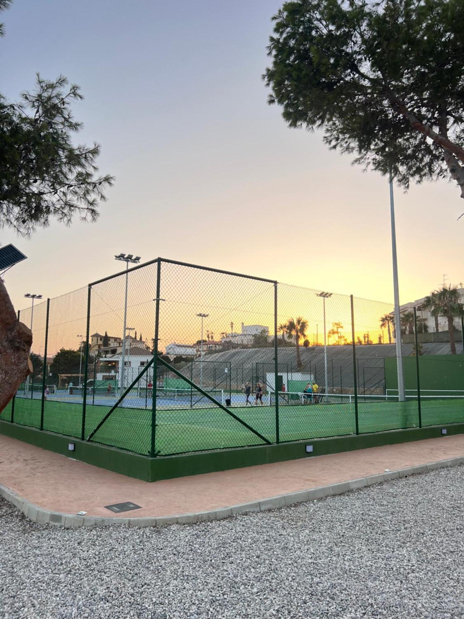Piso Con Ac, Piscina Y Pista De Padel Y Tenis En Águilas Εξωτερικό φωτογραφία